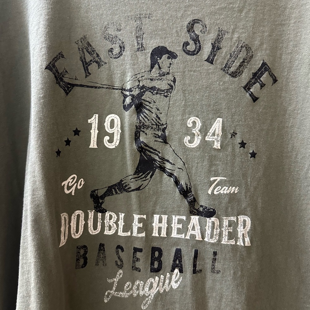 Mens XL Graphic Baseball T-shirt